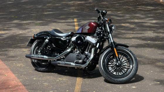 HARLEY-DAVIDSON SPORTSTER FORTY-EIGHT HARLEY-DAVIDSON SPORTSTER FORTY-EIGHT